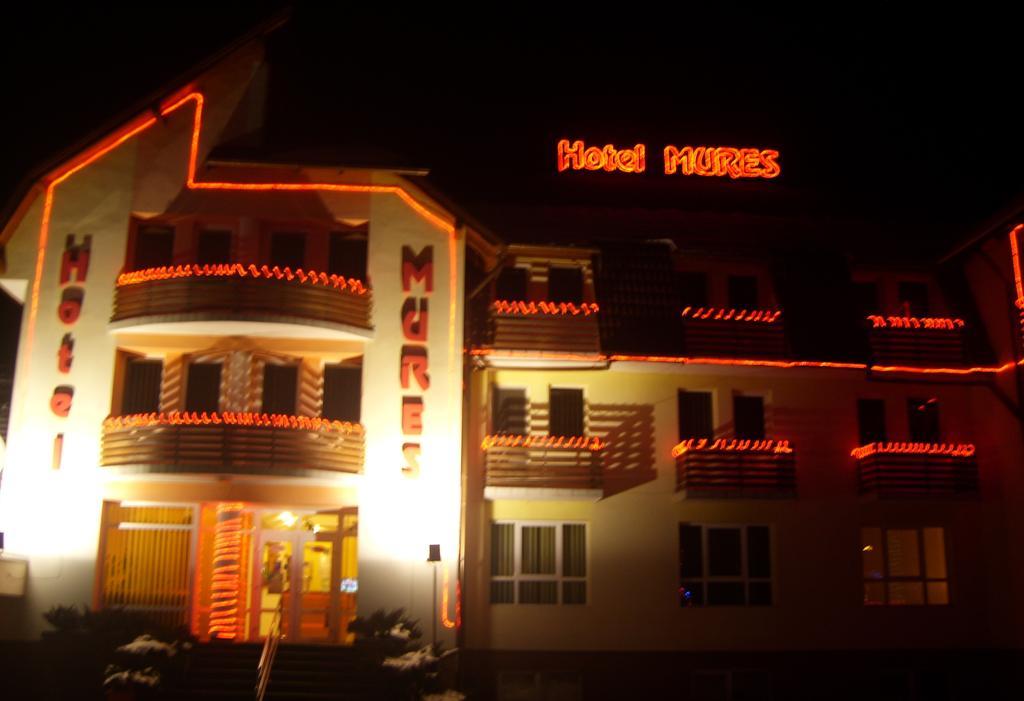 Hotel Mures Topliţa Extérieur photo