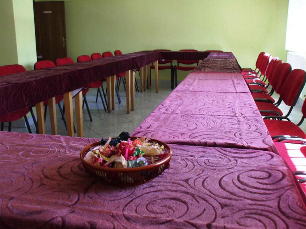 Hotel Mures Topliţa Extérieur photo