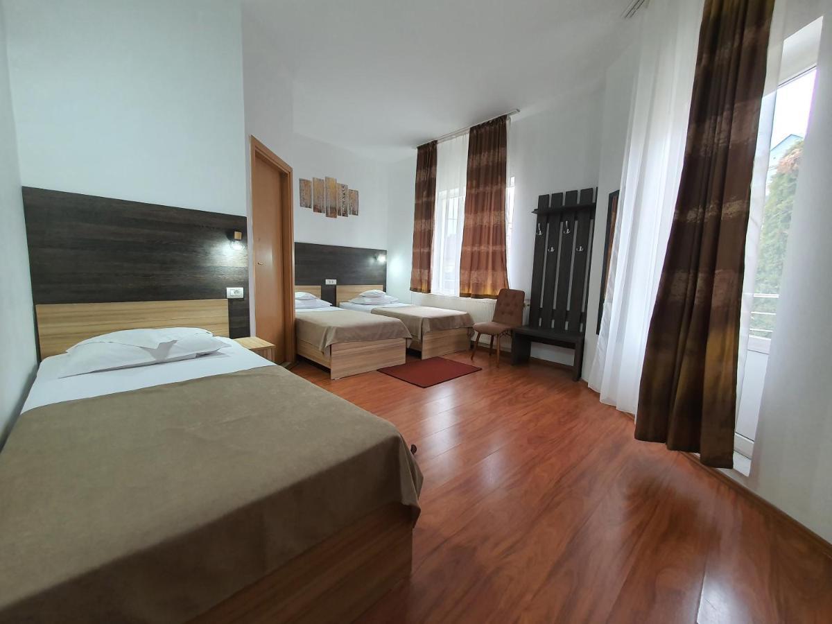 Hotel Mures Topliţa Extérieur photo